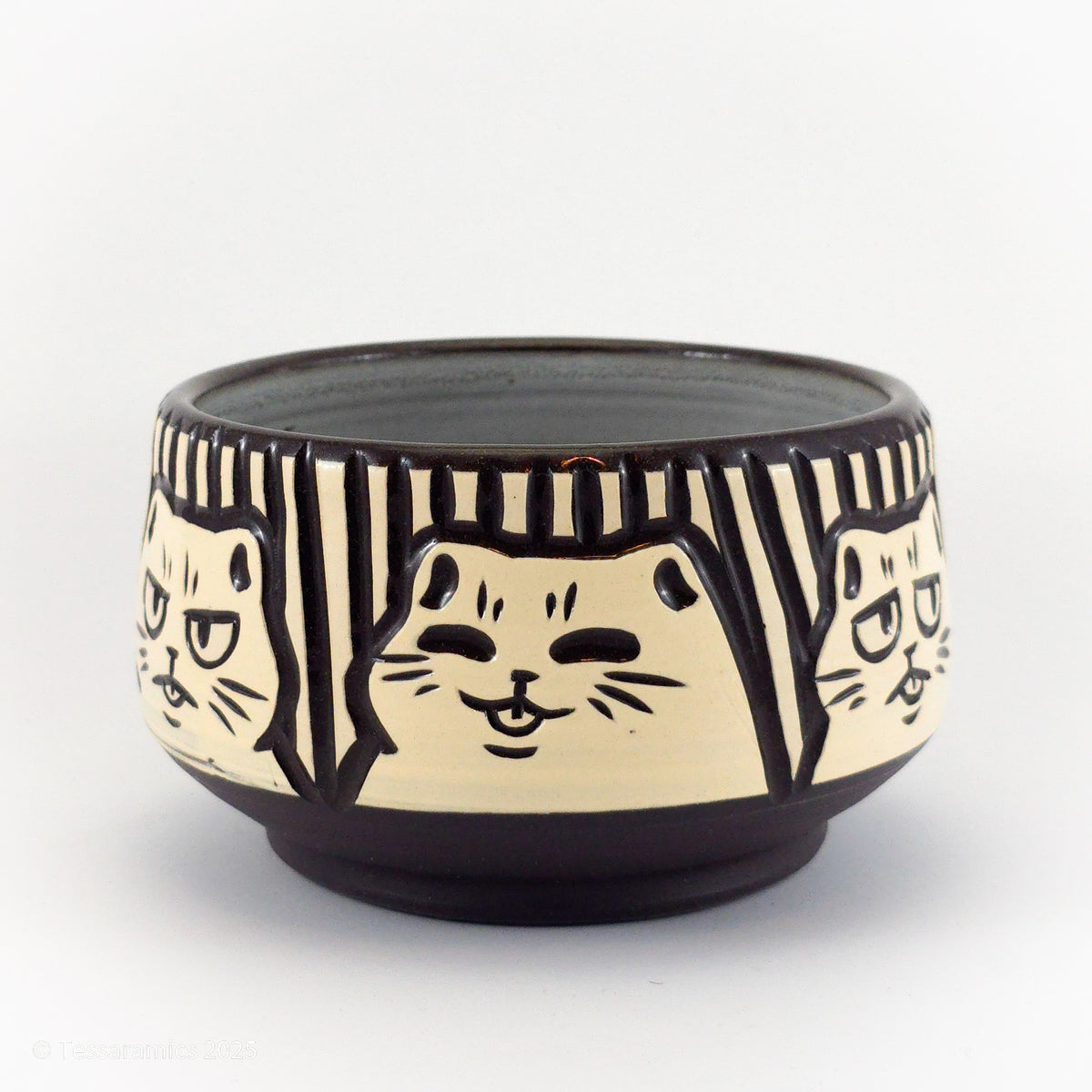 Medium Bowl With Cats
