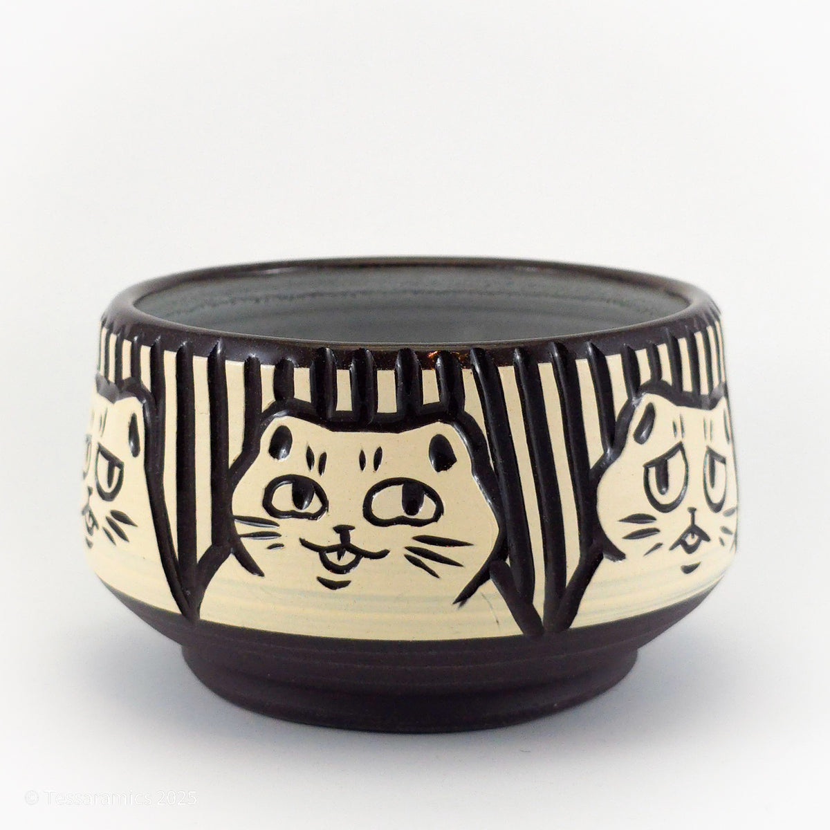 Medium Bowl With Cats