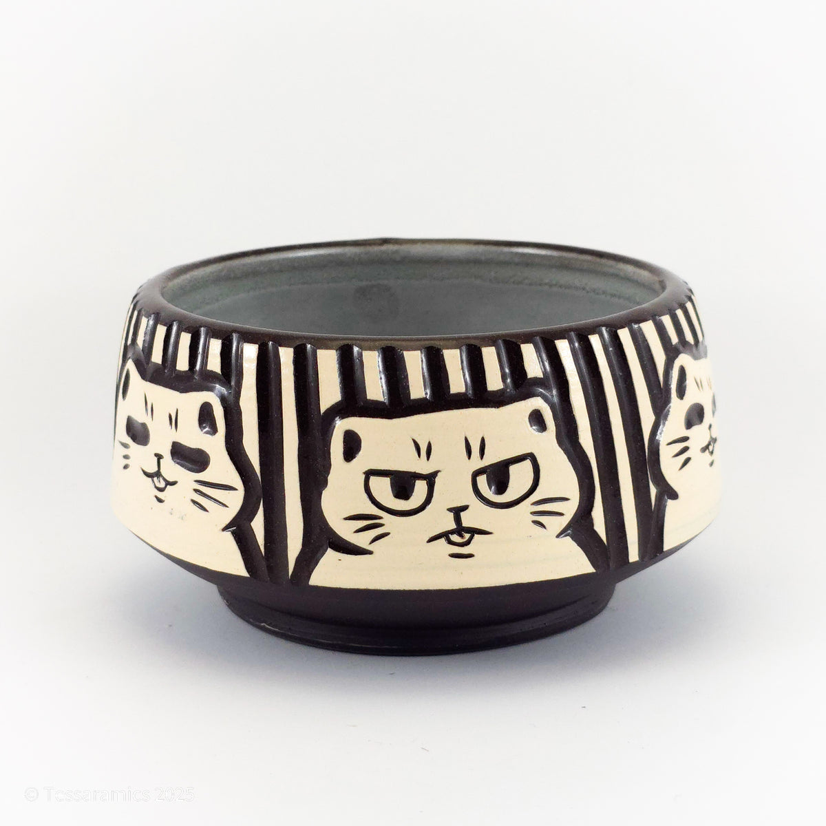 Medium Bowl With Cats