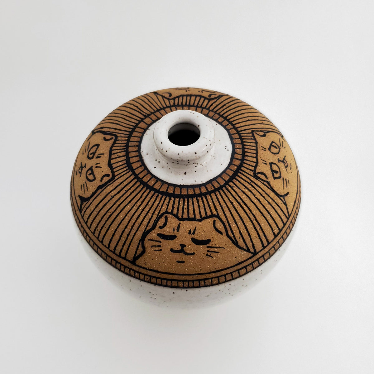 Medium Speckled Cat Vase